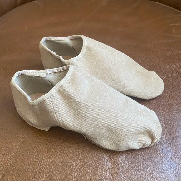 Bloch Phantom Canvas Jazz Shoe Adult size 8 tan - Picture 2 of 5